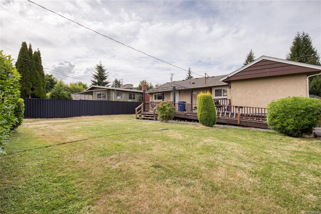 Third View of 543 Bradley St, Nanaimo, BC, V9S 1B9