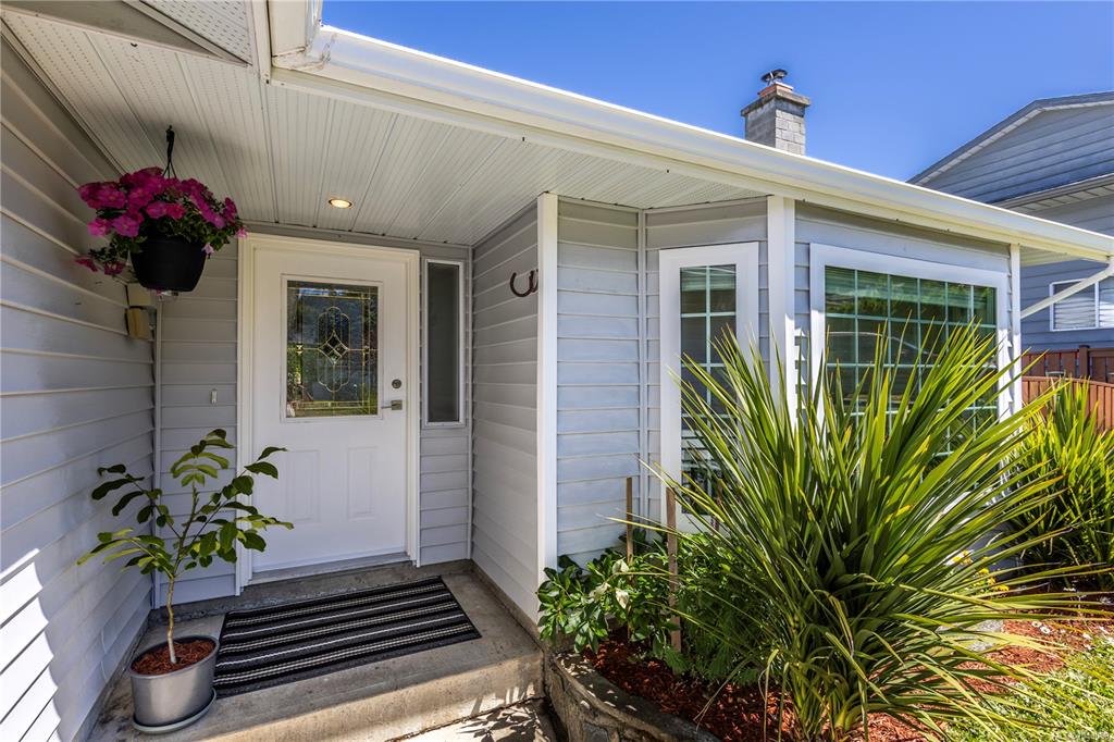 Fourth View of 2638 Ernhill Dr, Langford, BC, V9C 3N7