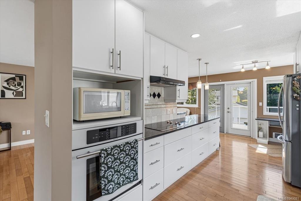 Fifth View of 2712 Labieux Rd, Nanaimo, BC, V9T 3N6