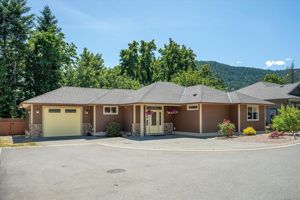 313 Holland Creek Pl, 1043091, BC,