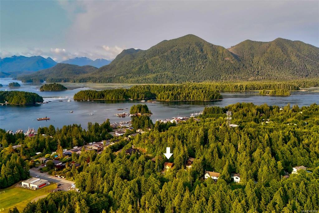 Fourth View of 300 Fourth St, Tofino, BC, V0R 2Z0