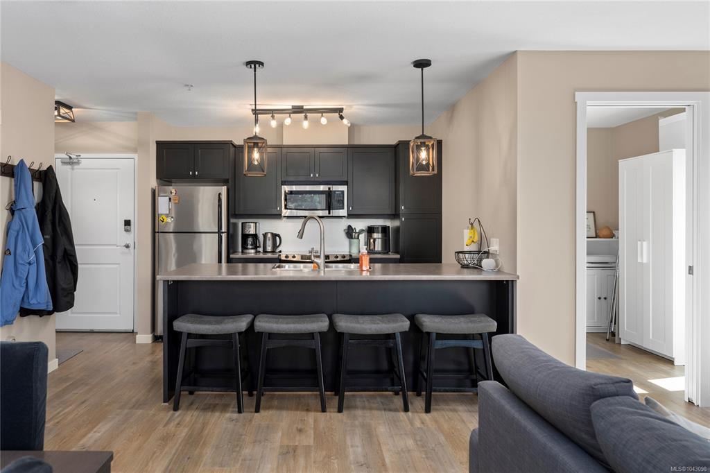 Fourth View of 555 Franklyn St, VIVO, Nanaimo, BC, V9R 5X3