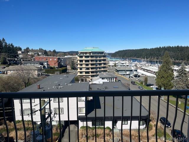 Third View of 33 Mt Benson St, Harbour Towers, Nanaimo, BC, V9S 5L2