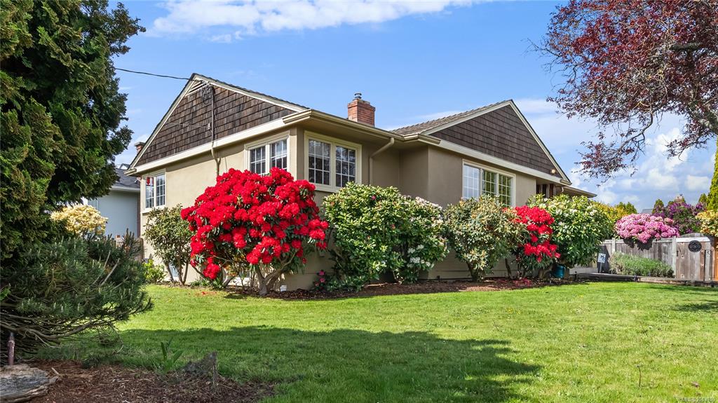 Fourth View of 2678 Dunlevy St, Oak Bay, BC, V8R 5Z2