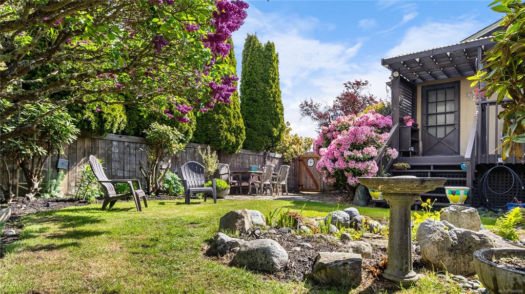 Fifth View of 2678 Dunlevy St, Oak Bay, BC, V8R 5Z2