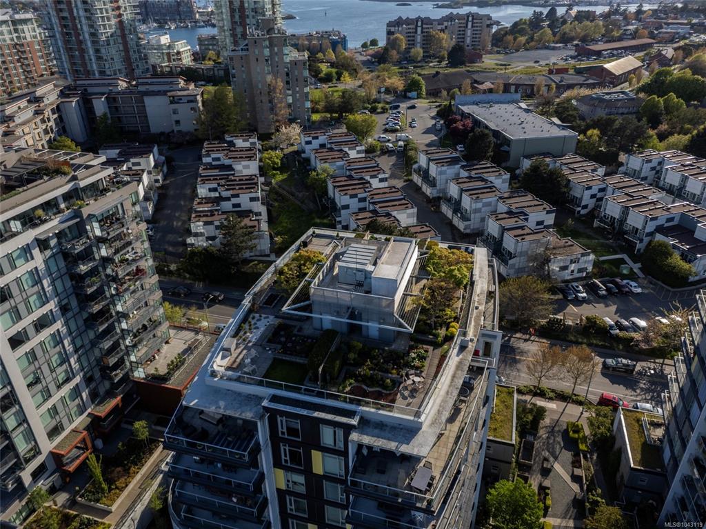 Fourth View of 373 Tyee Rd, Balance, Victoria, BC, V9A 0B3