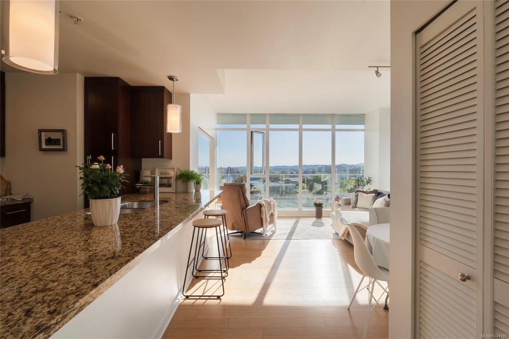 Fifth View of 373 Tyee Rd, Balance, Victoria, BC, V9A 0B3
