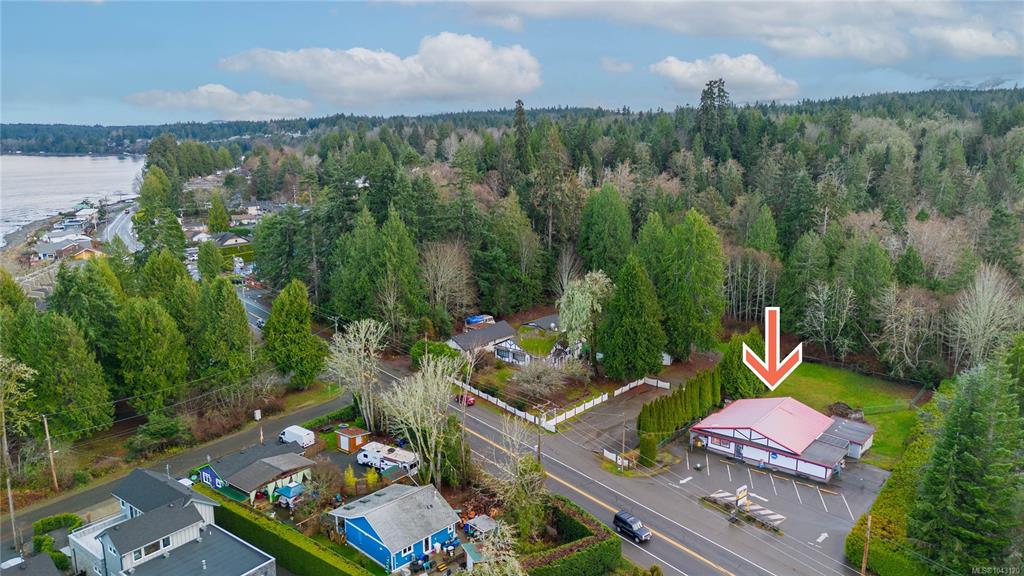 Third View of 3346 Island Hwy W, Qualicum Beach, BC, V9K 2B3