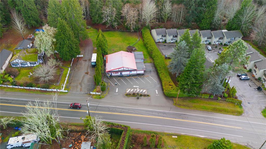 Fifth View of 3346 Island Hwy W, Qualicum Beach, BC, V9K 2B3