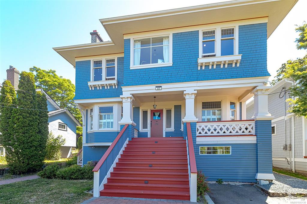 Third View of 337 Moss St, Victoria, BC, V8V 4M9