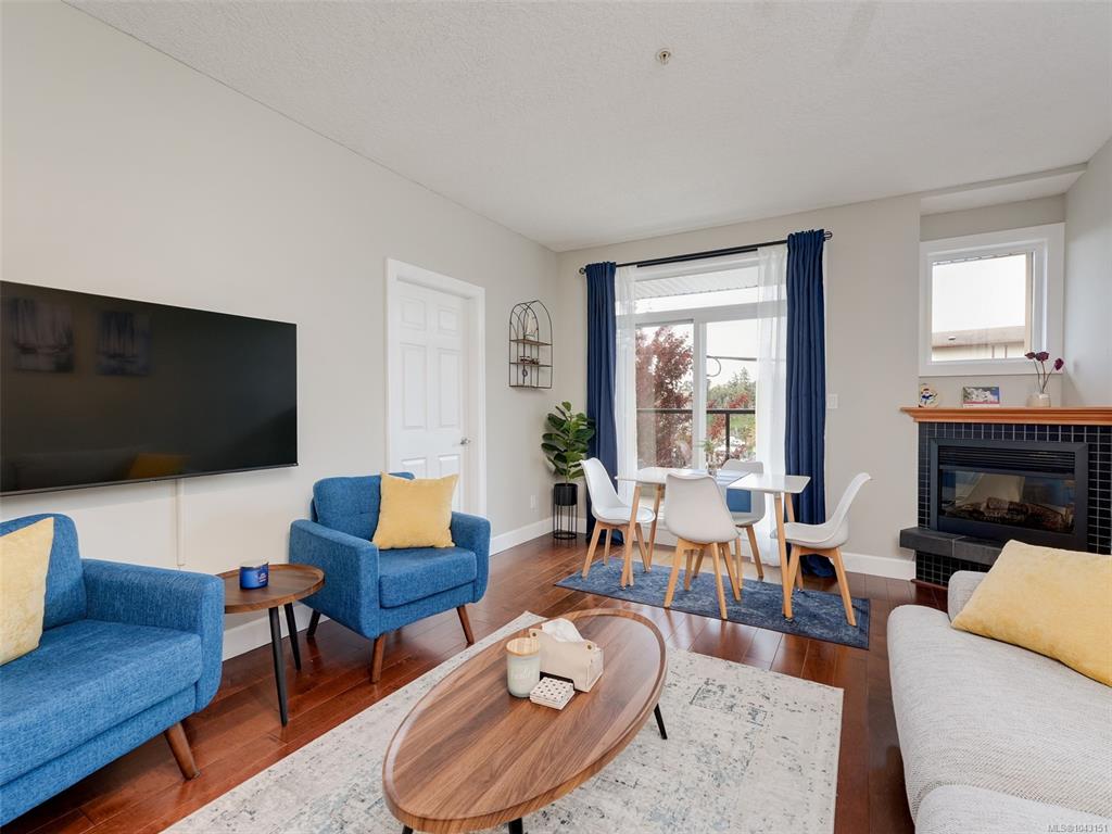 76 Gorge Rd W, 1043151, BC,