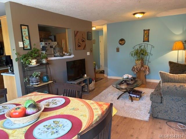 Third View of 2527 Quadra St, Maple Terrace, Victoria, BC, V8T 4E1
