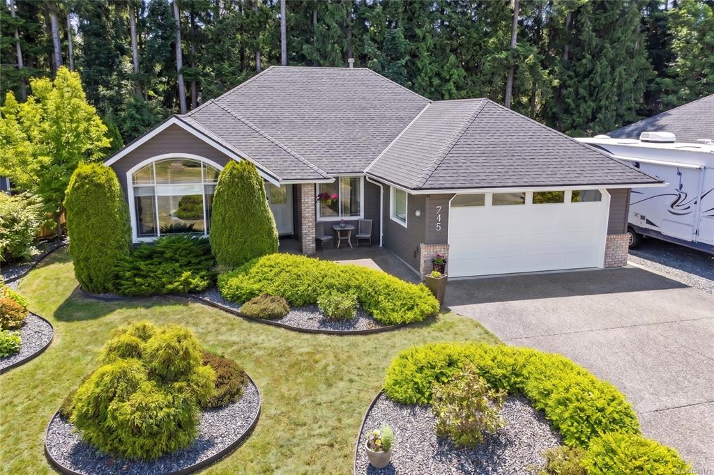 Second View of 745 Redwood Dr, Qualicum Beach, BC, V9K 2J2