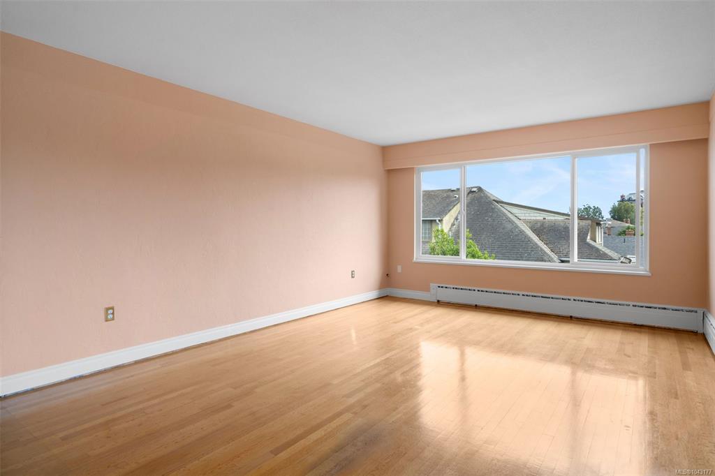 Fourth View of 1270 Beach Dr, Vista Towers, Oak Bay, BC, V8S 2N3