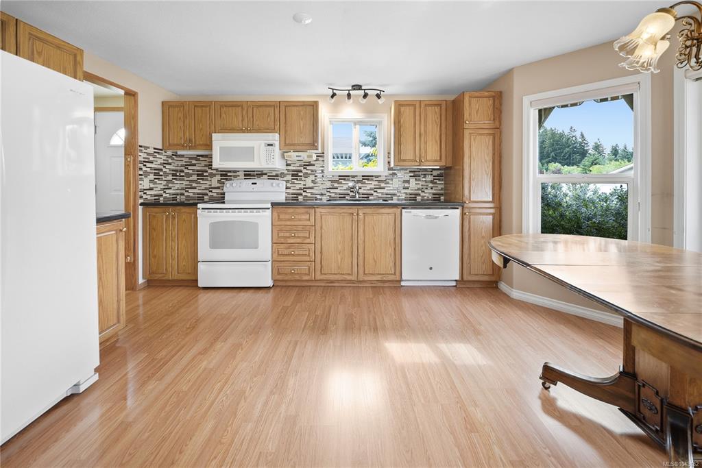 Fifth View of 6214 Rich Rd, Nanaimo, BC, V9T 6J2