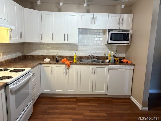 Third View of 3185 Barons Rd, Nanaimo, BC, V9T 5T3
