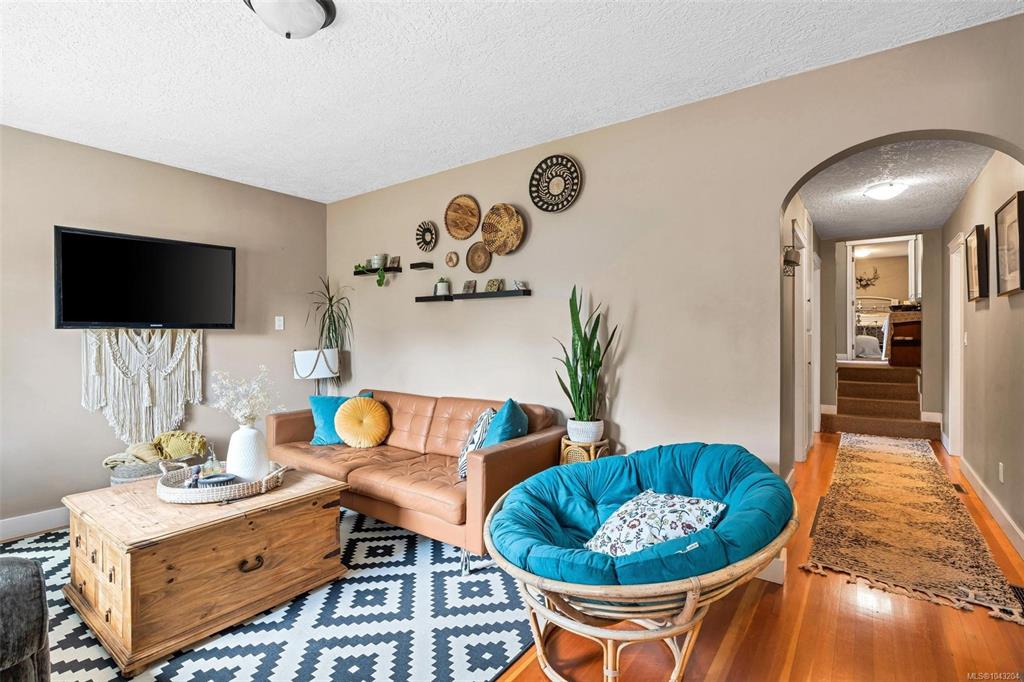 Fourth View of 355 Beech Ave, Duncan, BC, V9L 3J7