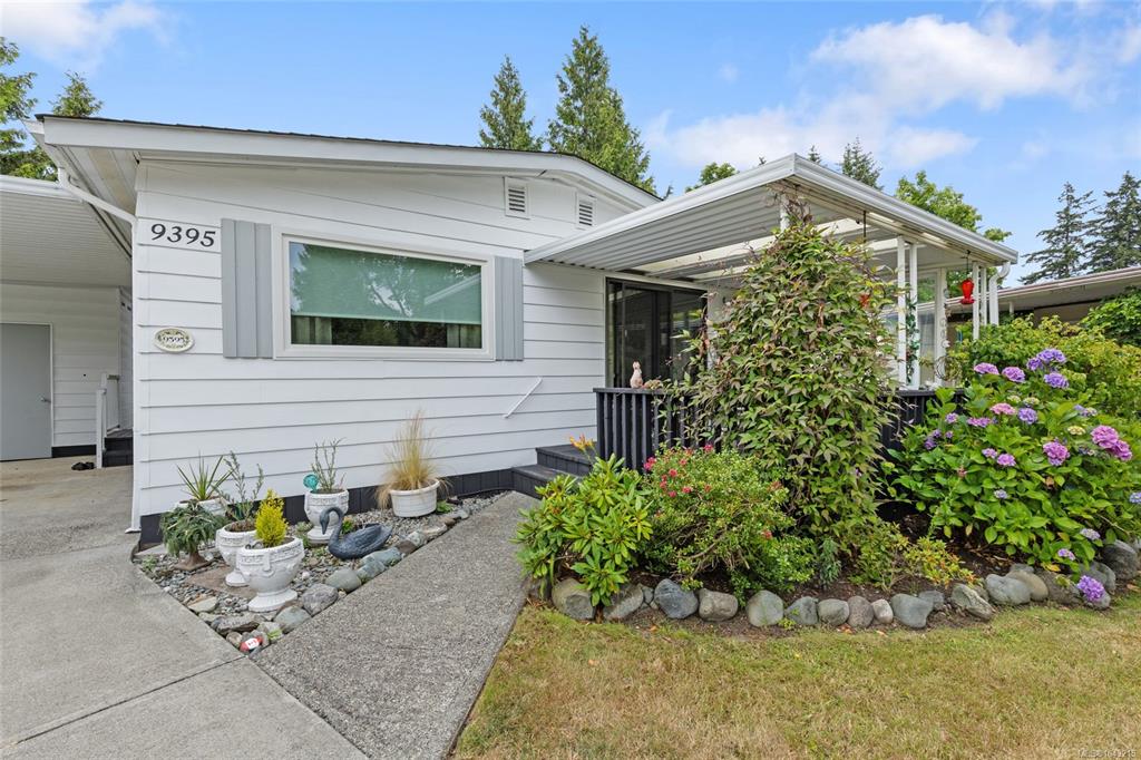 Fifth View of 9395 Lauries Lane, Sidney, BC, V8L 4L2