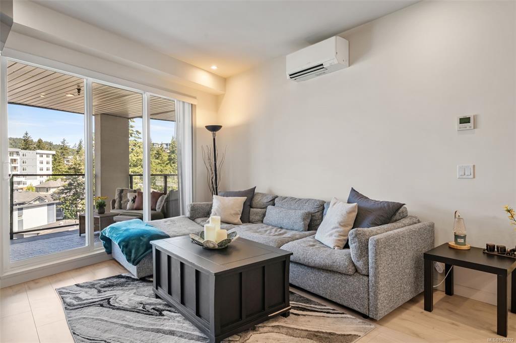Fifth View of 947 Whirlaway Cres, Triple Crown, Langford, BC, V9B 6Z9