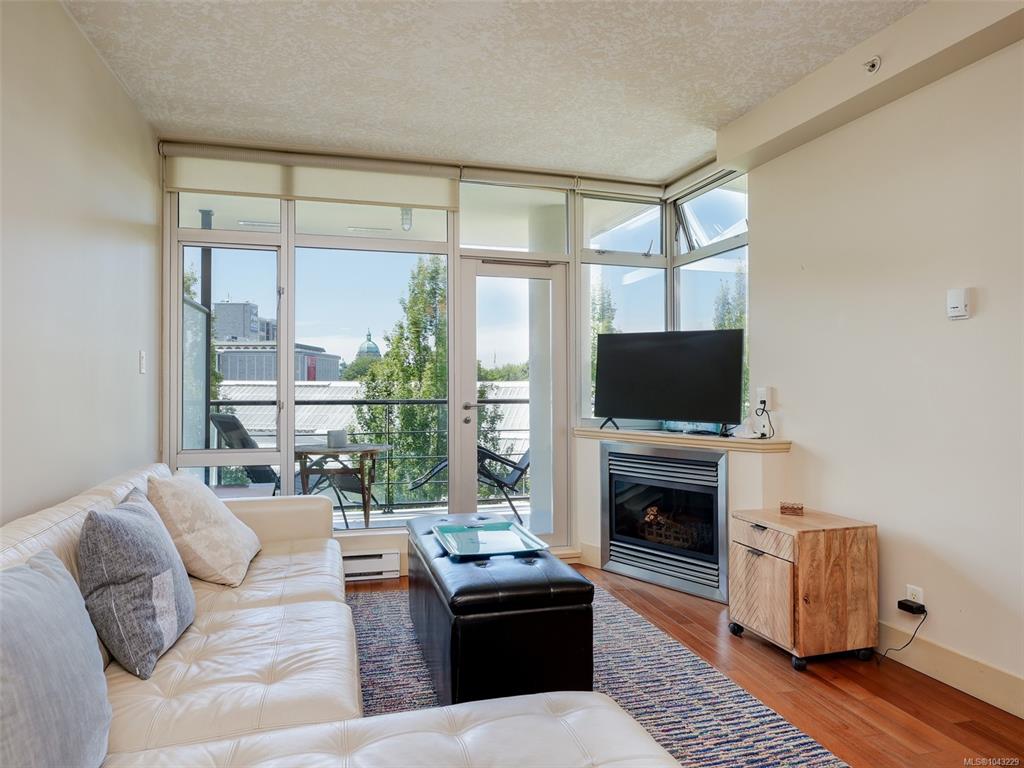 Fourth View of 737 Humboldt St, Aria, Victoria, BC, V8W 1B1