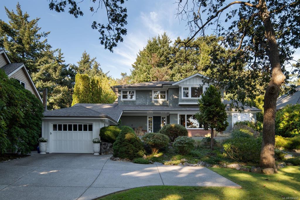 Third View of 2944 Tudor Ave, Saanich, BC, V8N 1M1