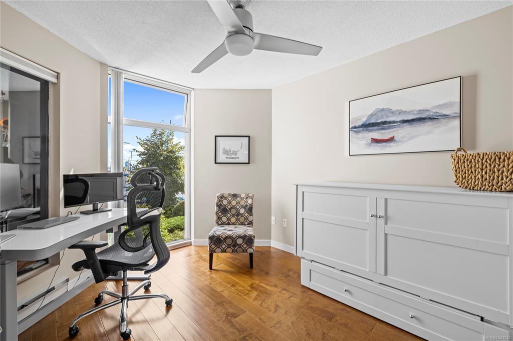 Fifth View of 158 Promenade Dr, Nanaimo, BC, V9R 6M7