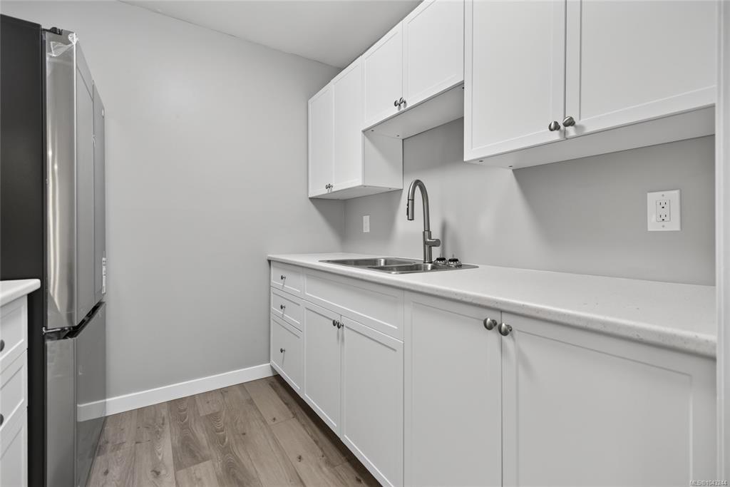 Fifth View of 175 Centennial Dr, Southview Manor, Courtenay, BC, V9N 7M4