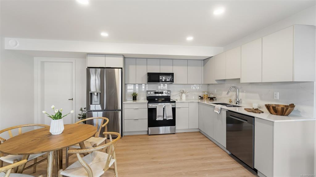 Fifth View of 4201 Tyndall Ave, Marlowe, Saanich, BC, V8N 3R9