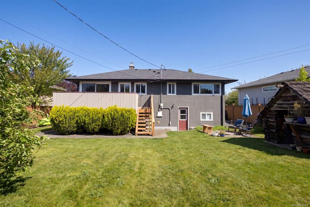 Fourth View of 2935 Oriole St, Saanich, BC, V8R 2W9