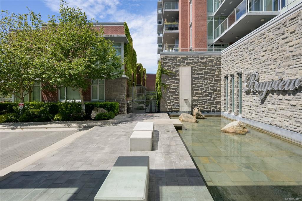 Fourth View of 100 Saghalie Rd, Bayview, Victoria, BC, V9A 0A1
