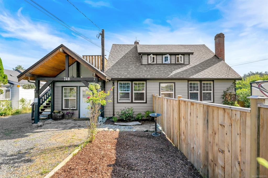 Third View of 740 Newbury St, Saanich, BC, V9A 2C1