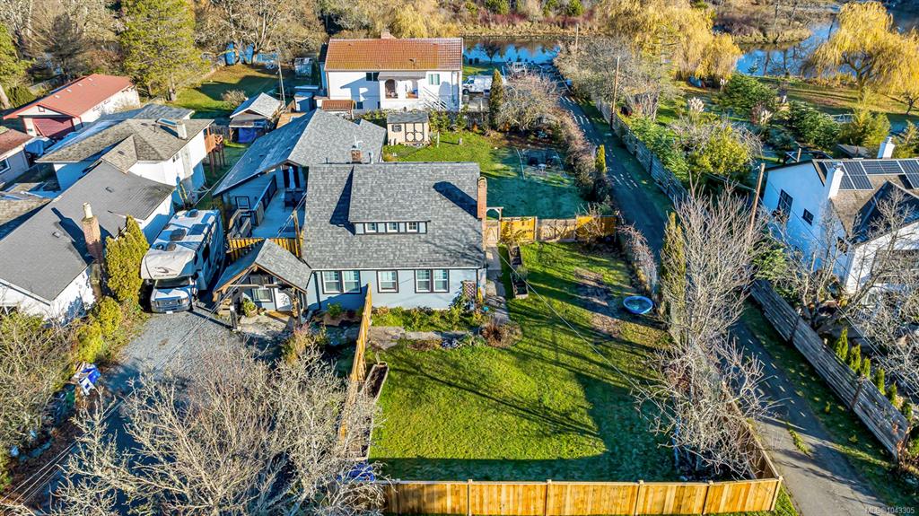 Fifth View of 740 Newbury St, Saanich, BC, V9A 2C1