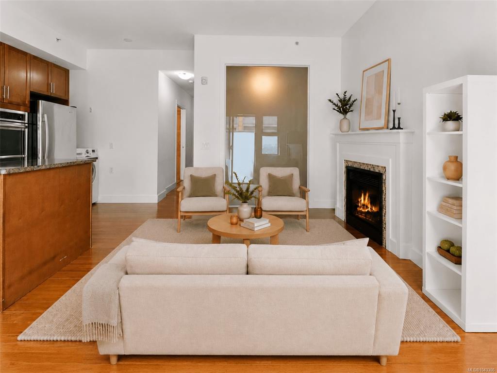 Fifth View of 240 Cook St, Victoria, BC, V8V 3X3