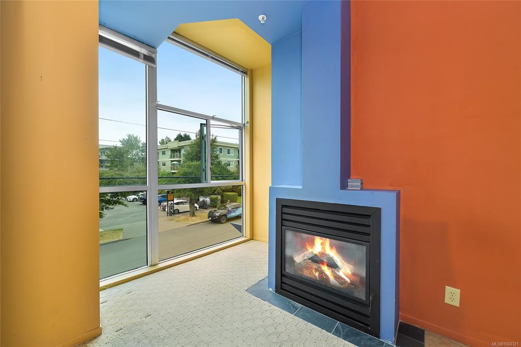Fifth View of 1061 Fort St, Mosaic, Victoria, BC, V8V 5A1