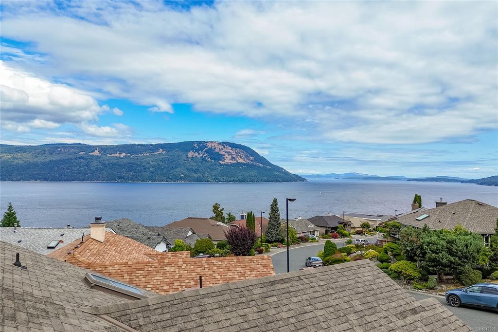 Third View of 571 Marine View, Arbutus Ridge, Cobble Hill, BC, V0R 1L1