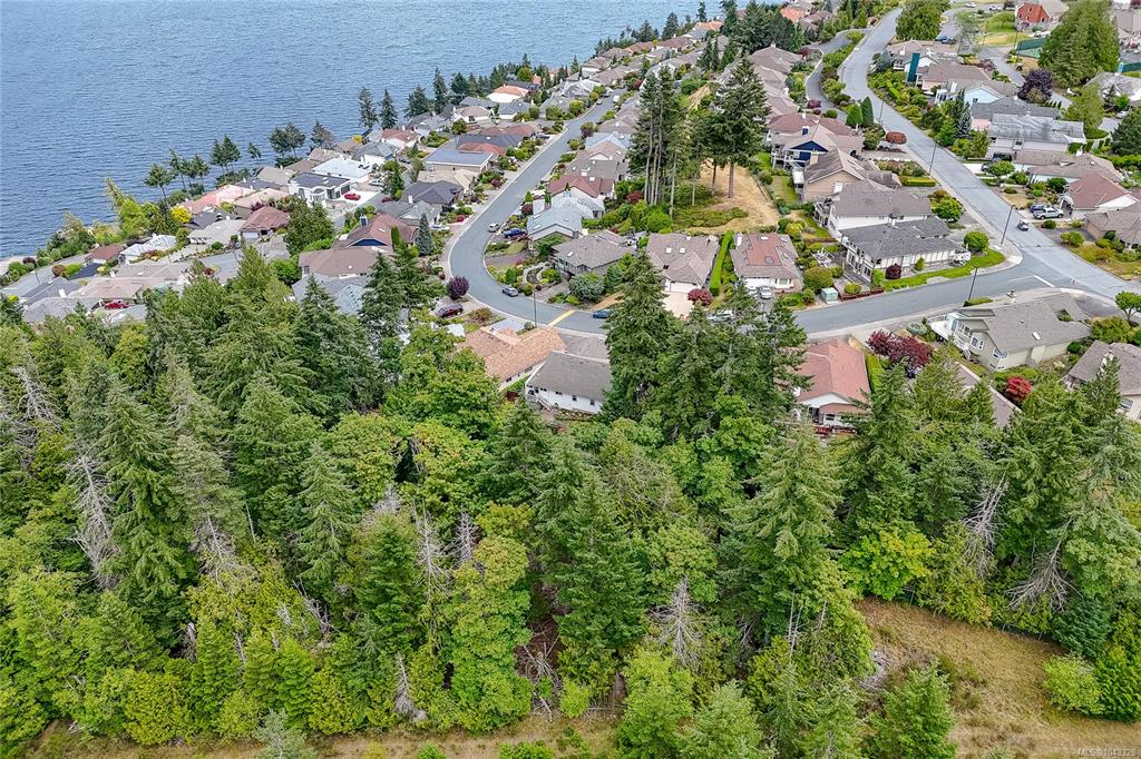 Fourth View of 571 Marine View, Arbutus Ridge, Cobble Hill, BC, V0R 1L1