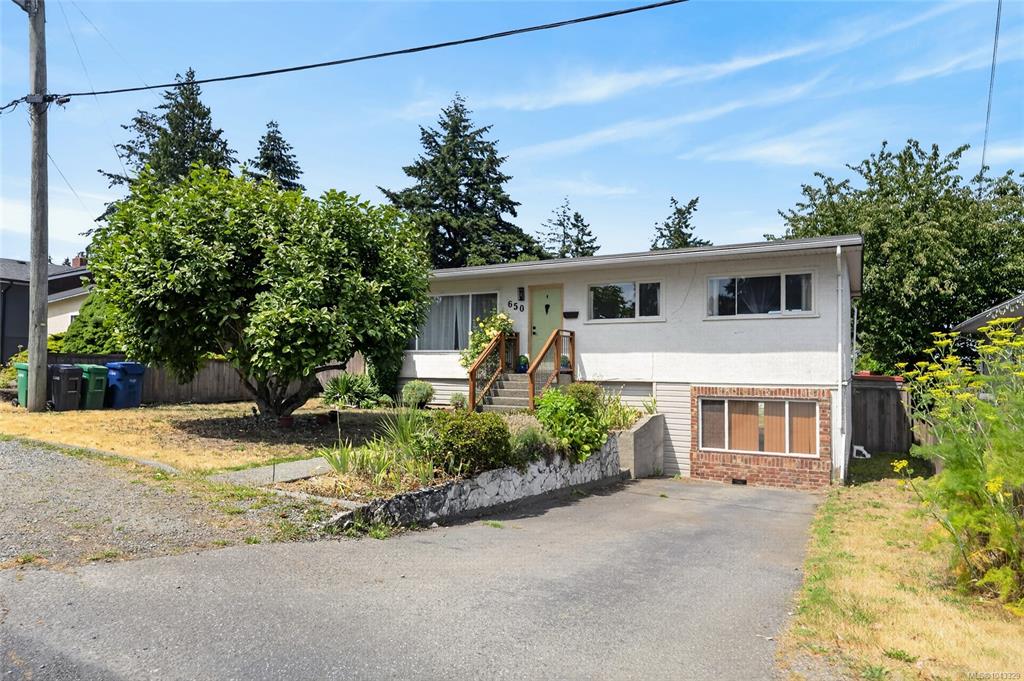 650 Hunter St, 1043329, BC,