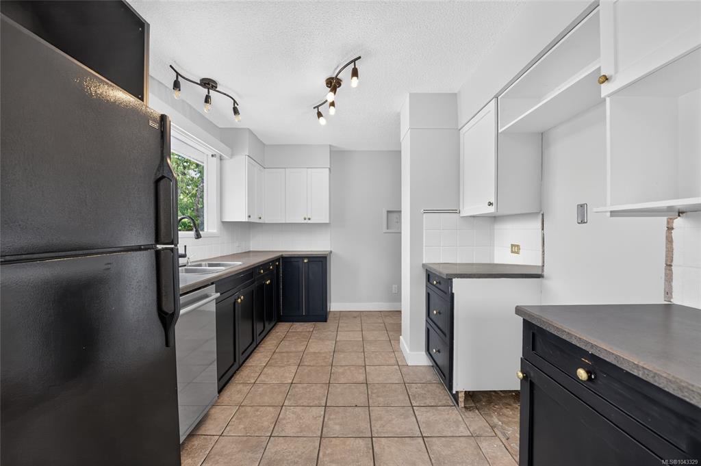 Fourth View of 650 Hunter St, Nanaimo, BC, V9S 1R1