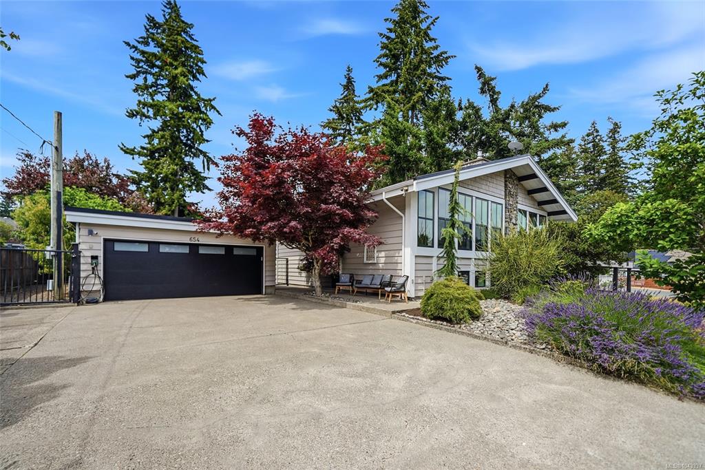 Second View of 654 Hawthorne Rise, Parksville, BC, V9P 2A1