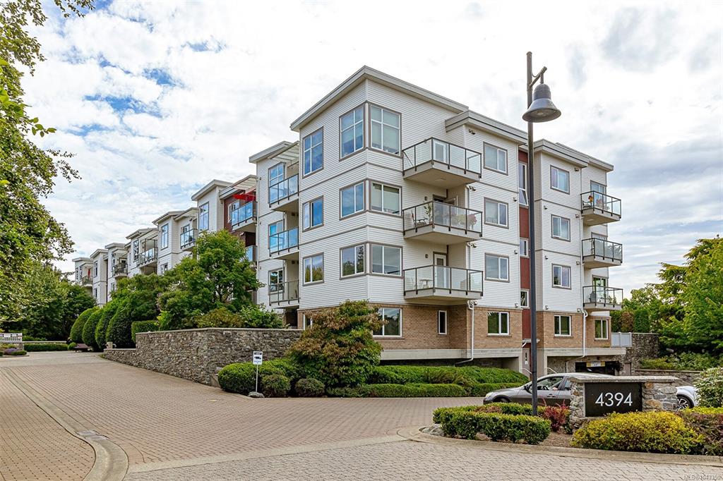 Fourth View of 4394 West Saanich Rd, Saanich, BC, V8Z 3E9