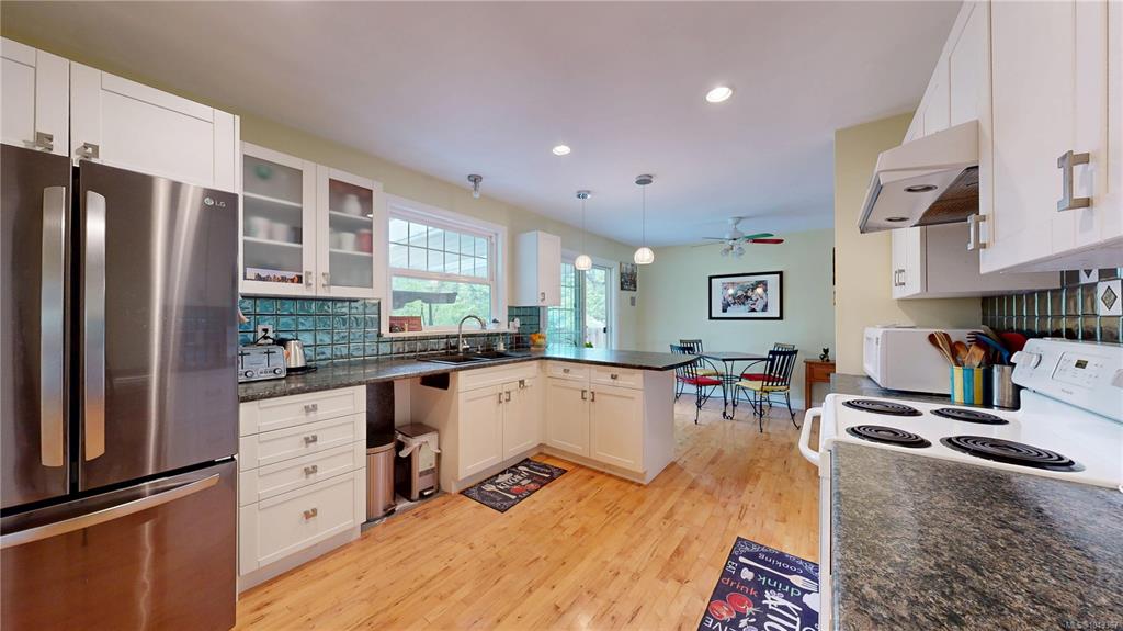 Fourth View of 683 Montague Rd, Nanaimo, BC, V9R 3G4