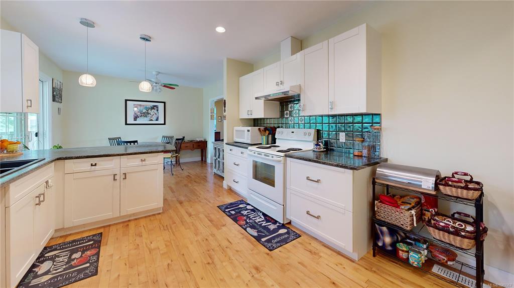 Fifth View of 683 Montague Rd, Nanaimo, BC, V9R 3G4