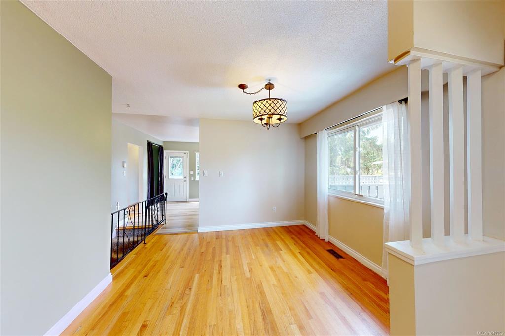 Fourth View of 1710 Sprucewood Pl, Saanich, BC, V8N 1H3