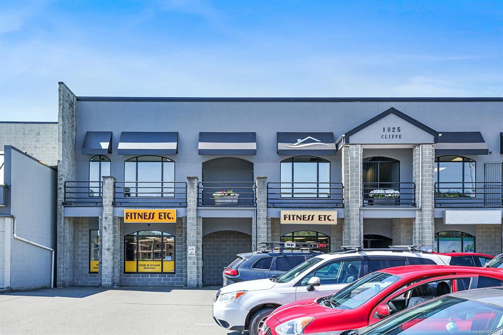 1025 Cliffe Ave, 1043371, BC,