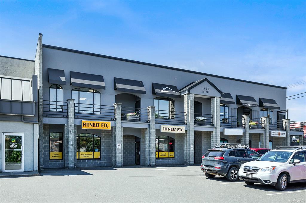 Third View of 1025 Cliffe Ave, Courtenay, BC, V9N 8H7