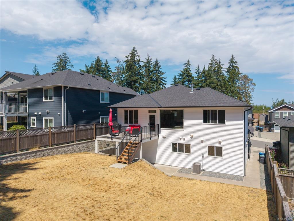 Third View of 107 Evelyn Pl, Nanaimo, BC, V9X 1A1