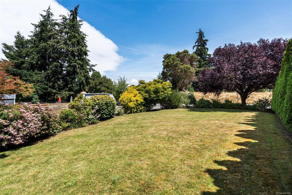 Fourth View of 3036 Brittany Dr, Colwood, BC, V9B 5P7