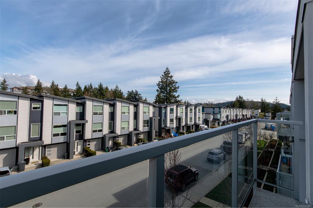 Fifth View of 950 Whirlaway Cres, Triple Crown, Langford, BC, V9B 0Y3