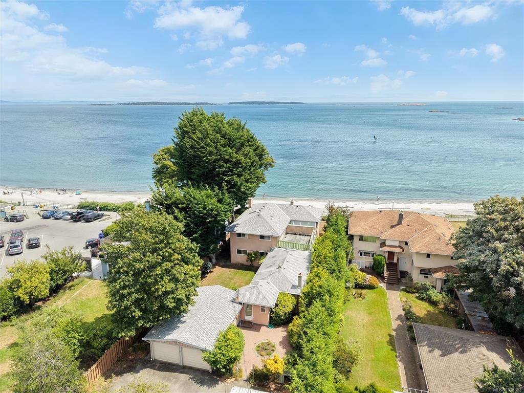 Fourth View of 2168 Esplanade, Oak Bay, BC, V8R 2W1