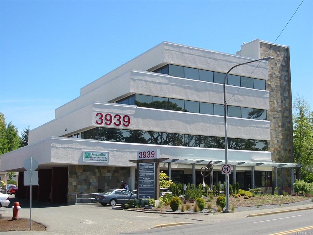 3939 Quadra St, 1043394, BC,